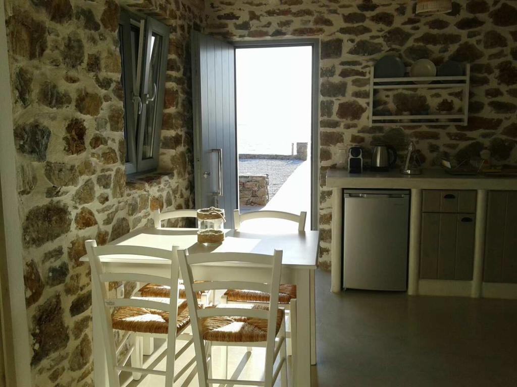Cape Suites Kythnos Exterior photo
